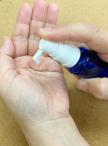 画像2: 【メーカーで販売終了2025.10】ポンプつきガラス遮光瓶　30ml (2)